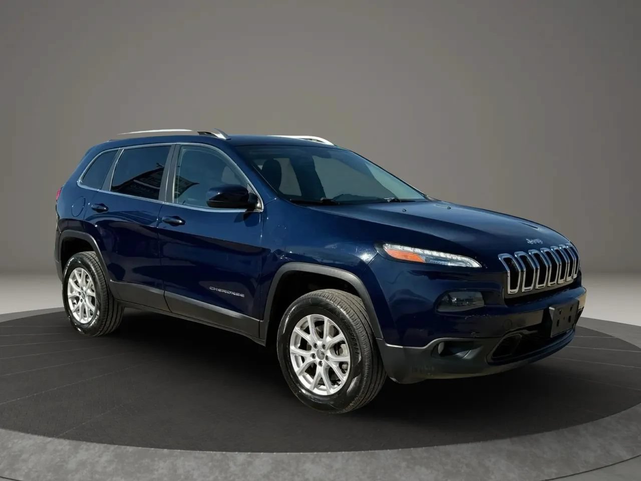 Used 2014 Jeep Cherokee Latitude w/ Comfort/Convenience Group AWD/4WD image 5