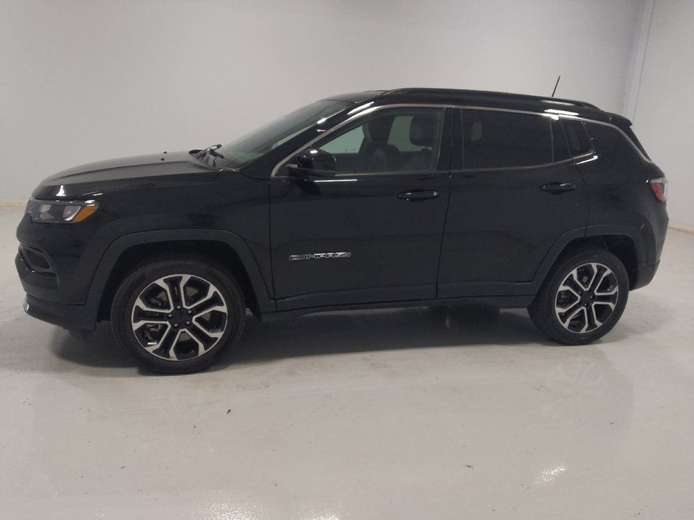 Used 2023 Jeep Compass Limited AWD/4WD image 2