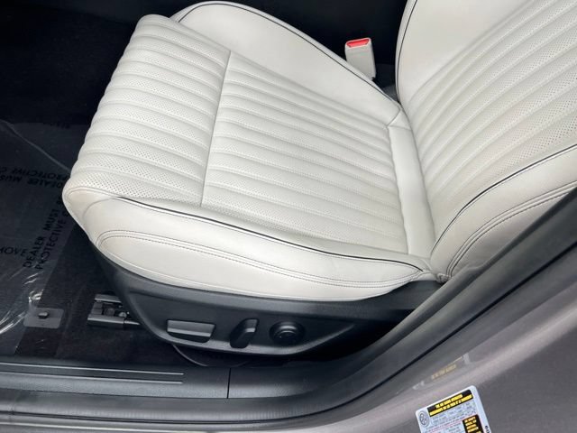 Used 2024 Genesis G70 2.5T w/ Sport Prestige Package AWD/4WD image 14