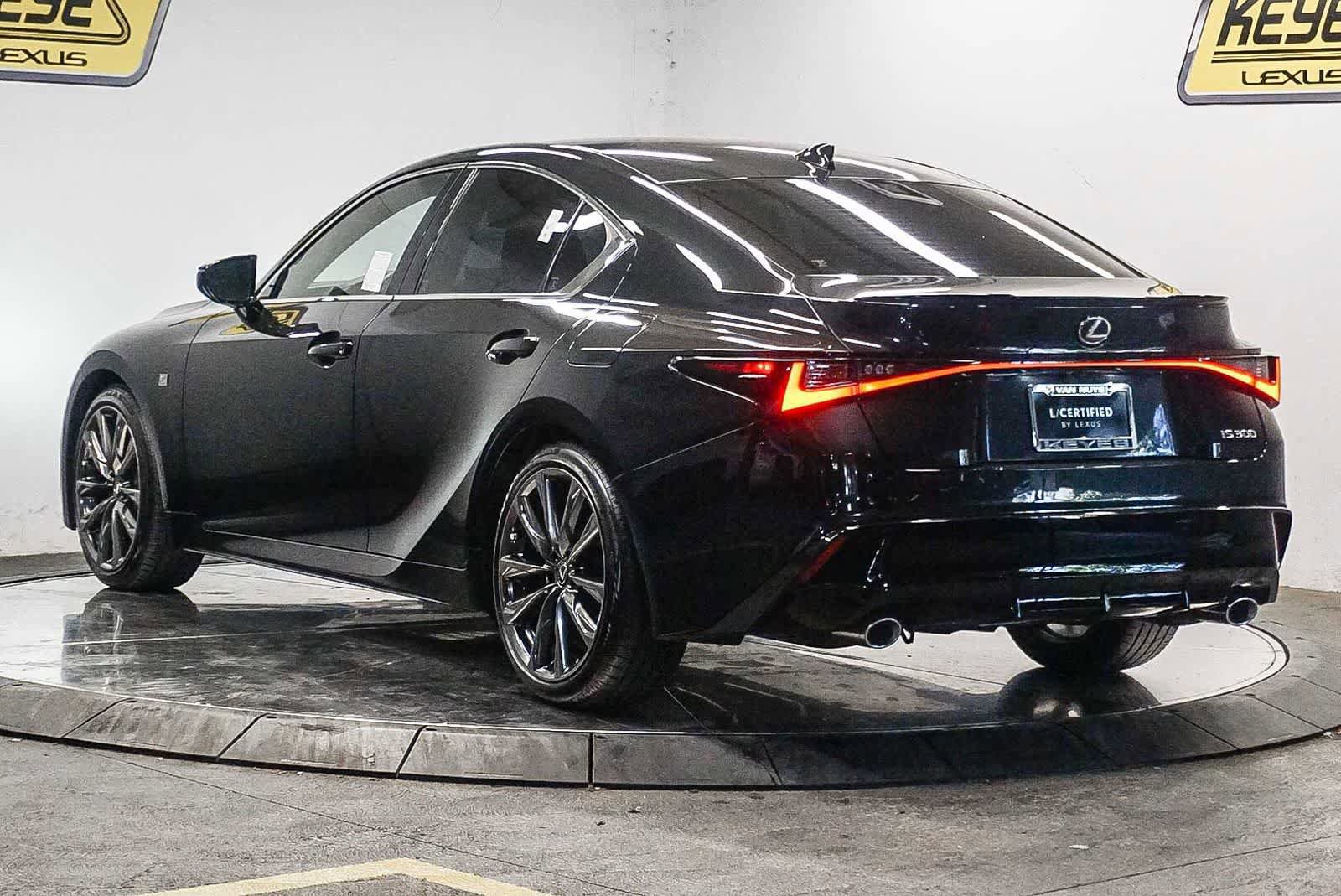 Certified 2025 Lexus IS 300 F Sport RWD image 2