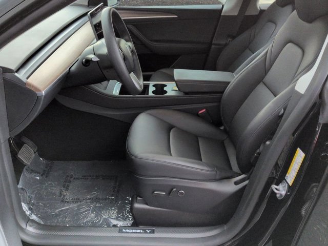 Used 2025 Tesla Model Y Long Range AWD/4WD image 8