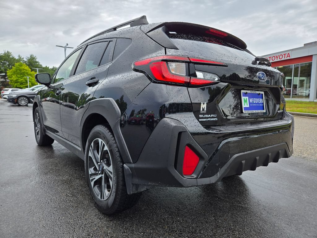 Used 2024 Subaru Crosstrek 2.0i Premium AWD/4WD image 3