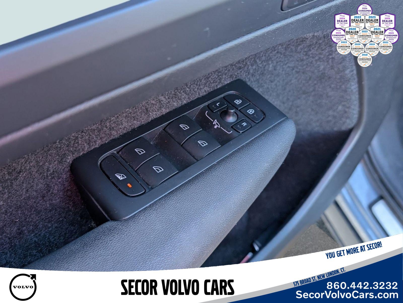 Used 2023 Volvo XC40 B5 Plus w/ Driver Assist Package AWD/4WD image 21