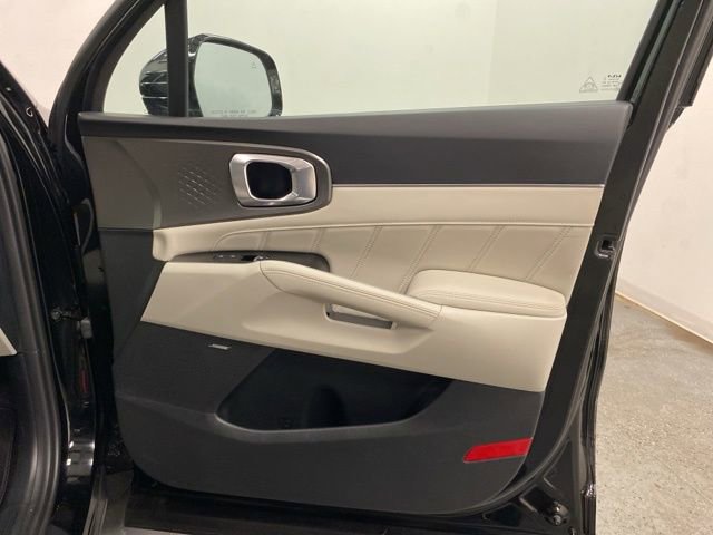 Used 2023 Kia Sorento SX Prestige image 25
