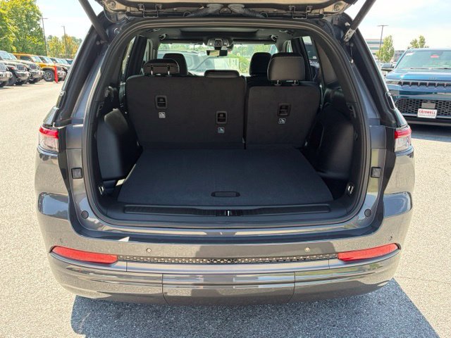 New 2026 Jeep Grand Cherokee Limited AWD/4WD image 7