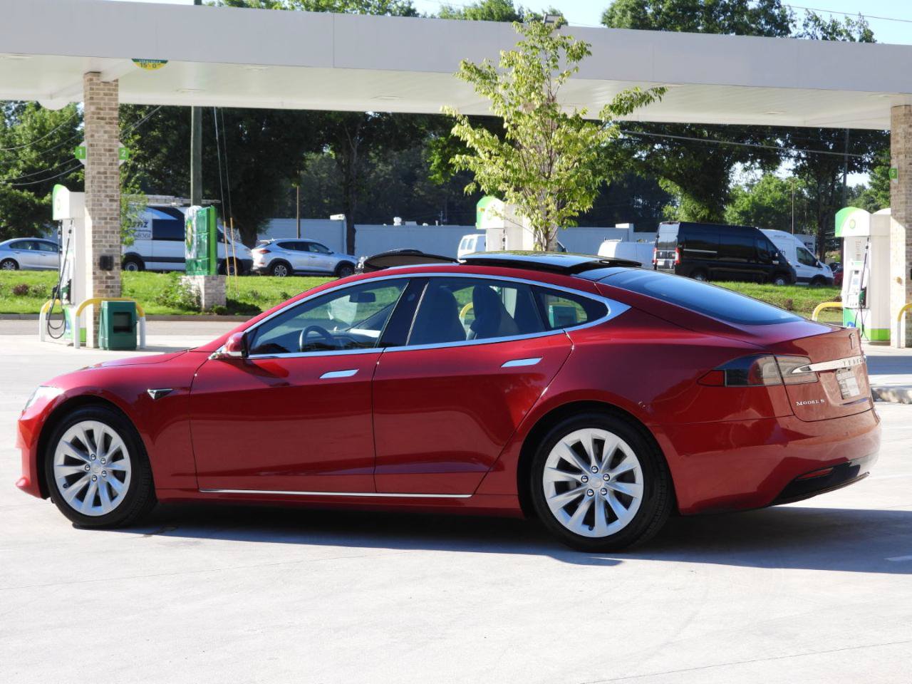 Used 2018 Tesla Model S 100D AWD/4WD image 24