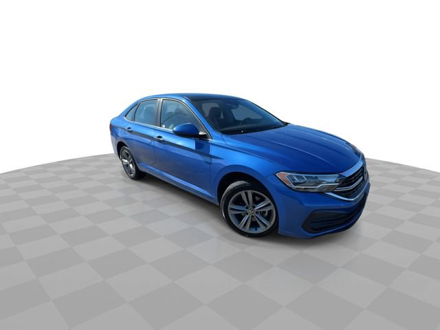 Used 2024 Volkswagen Jetta SE image 2