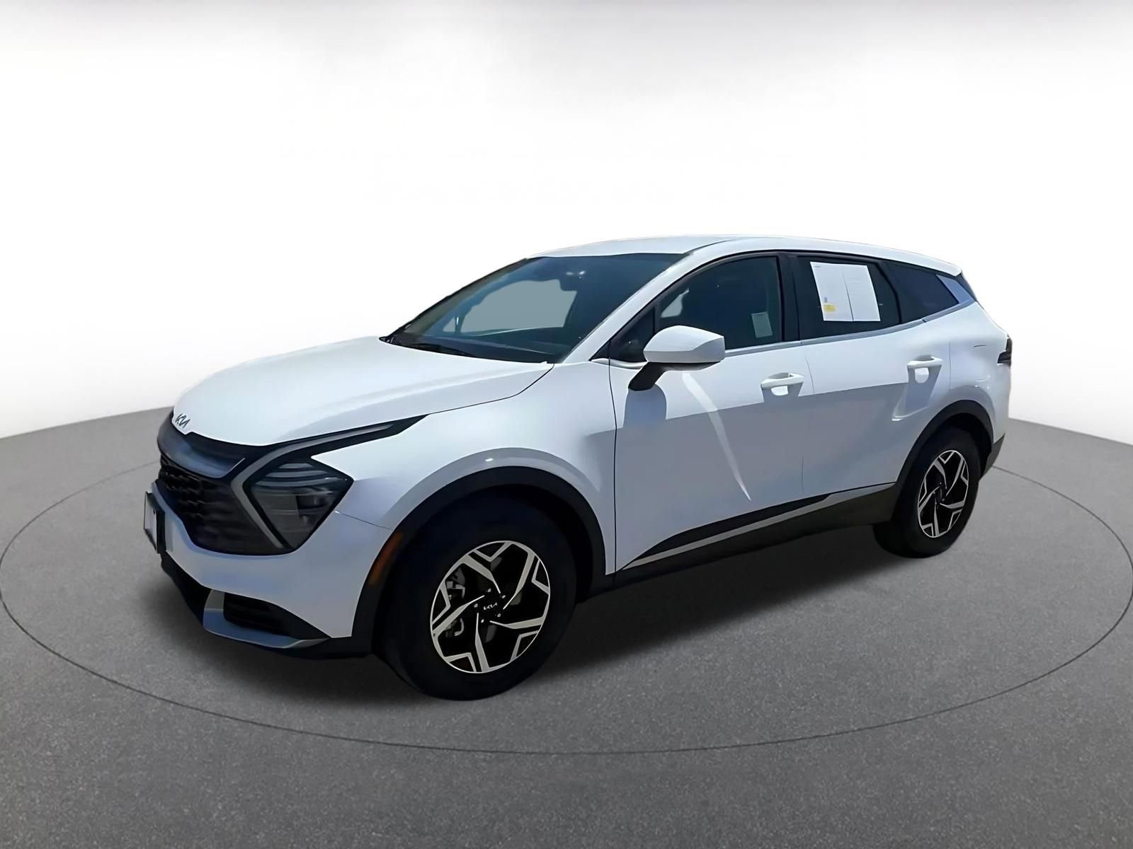 Used 2025 Kia Sportage LX FWD image 8