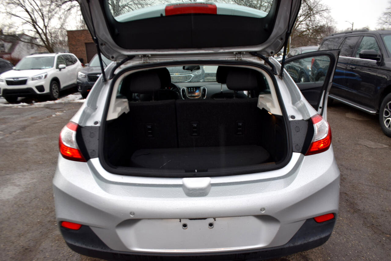 Used 2018 Chevrolet Cruze LT w/ Convenience Package image 30