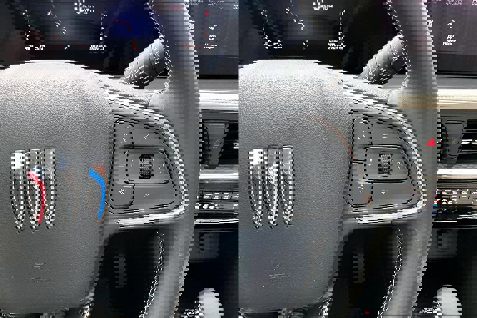 Used 2025 Buick Encore GX Avenir w/ Avenir Technology Package image 25