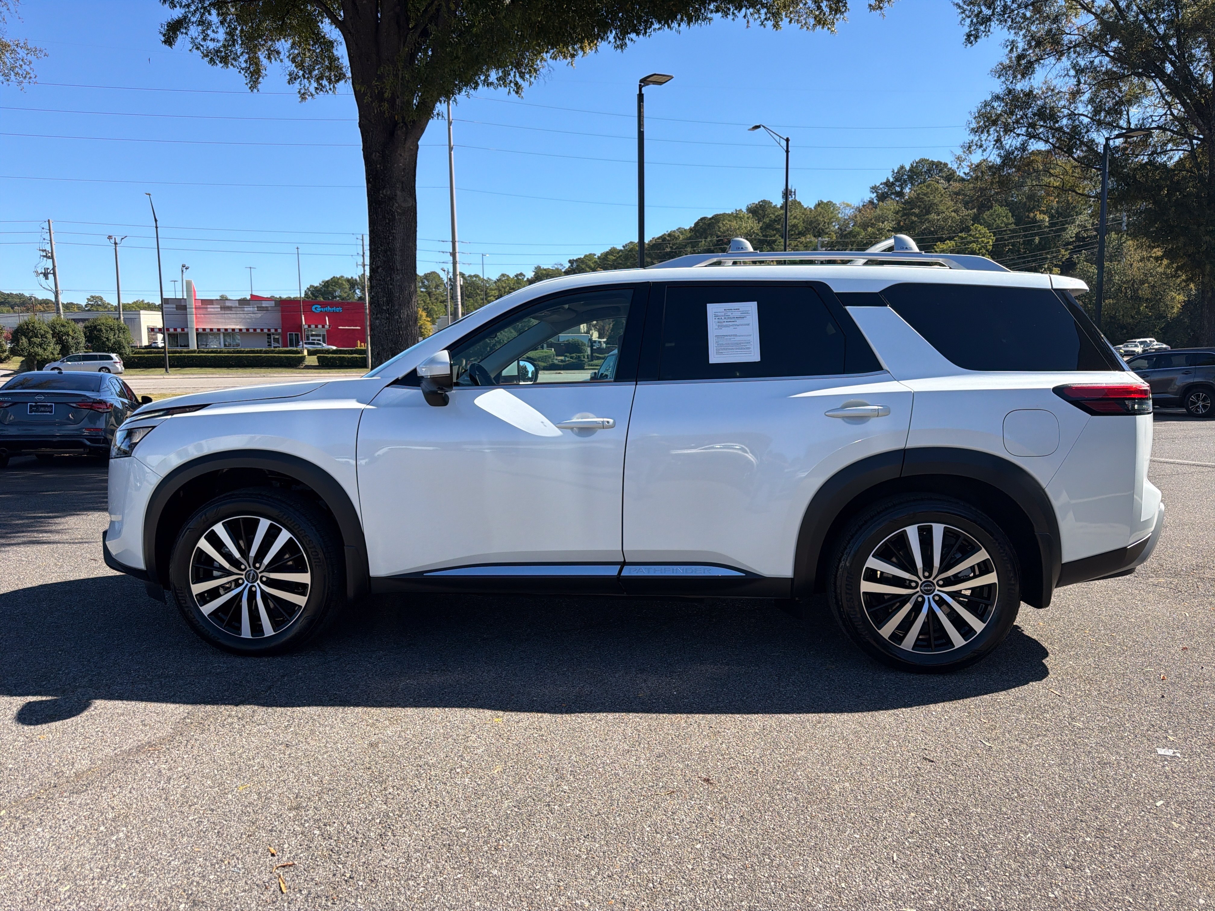 Used 2025 Nissan Pathfinder Platinum w/ Cargo Package FWD image 7