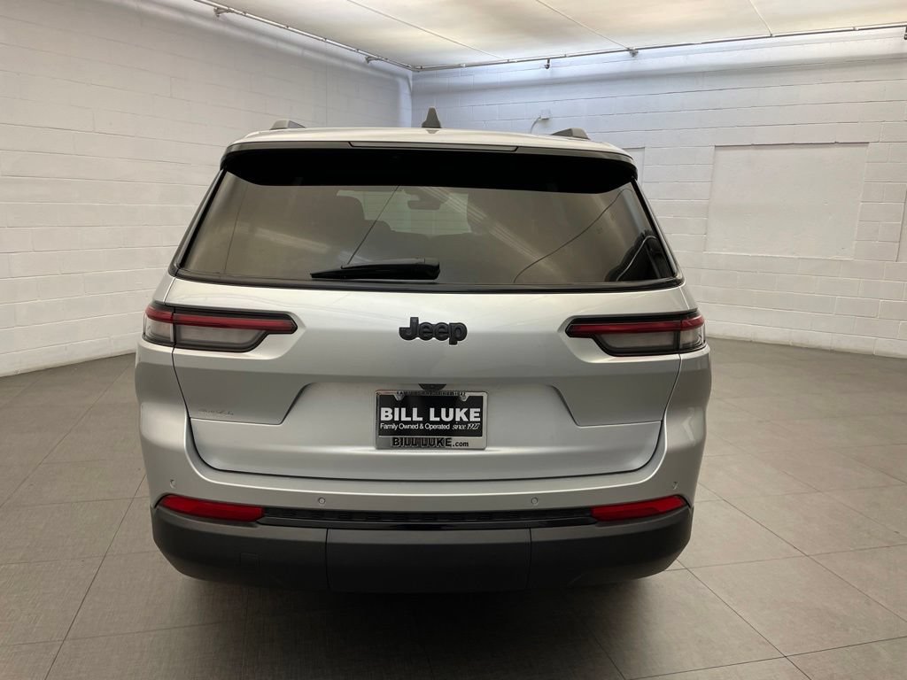 New 2025 Jeep Grand Cherokee L Altitude RWD image 4