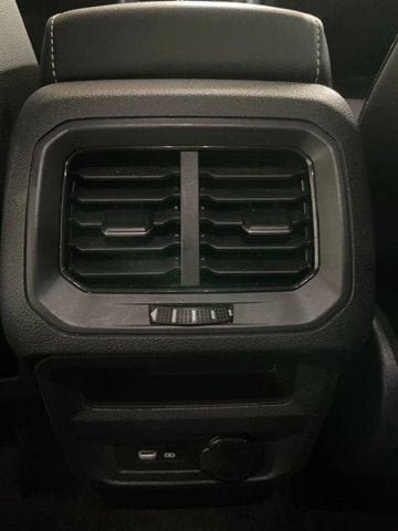Certified 2024 Volkswagen Tiguan SE AWD/4WD image 13