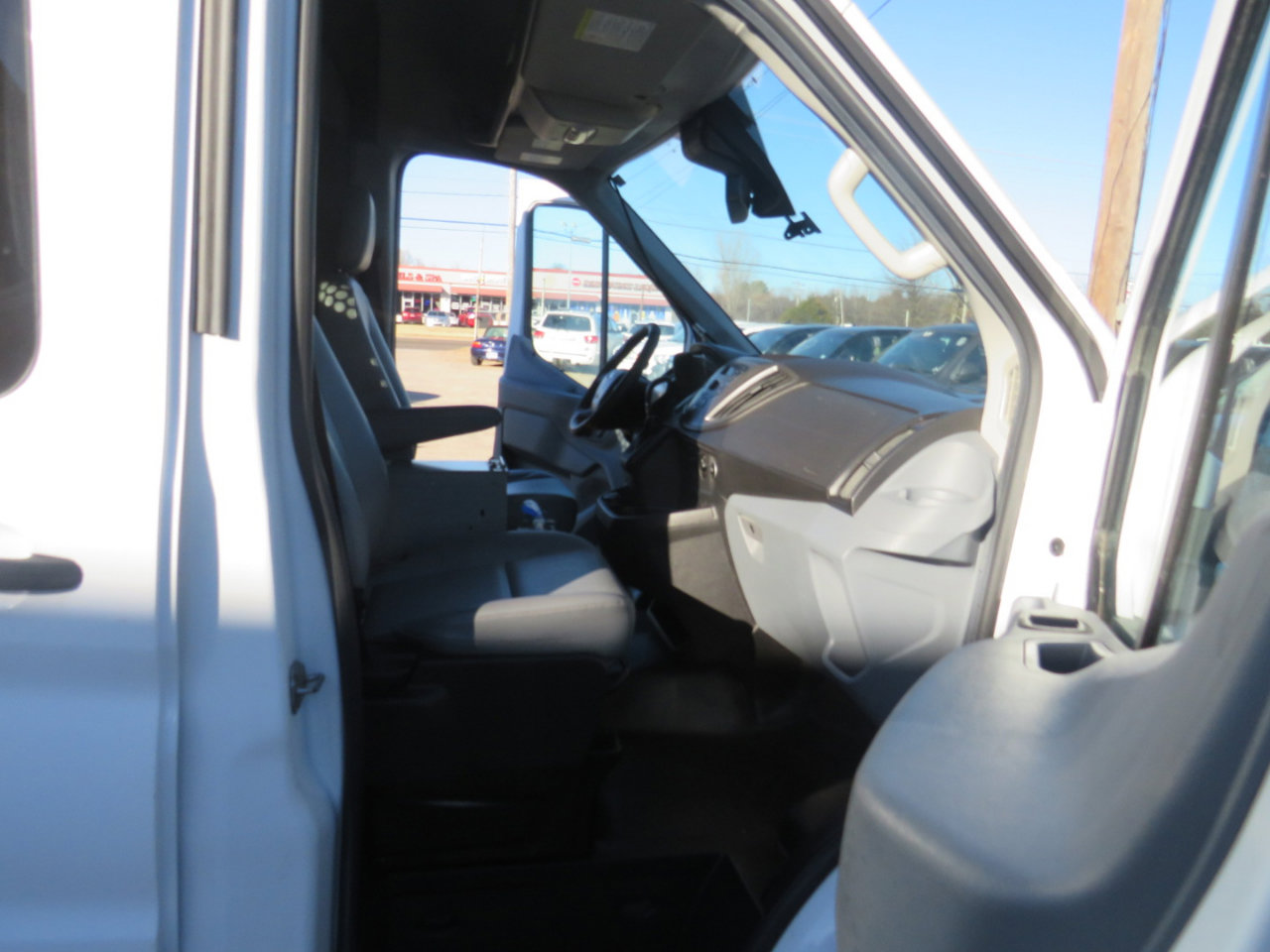 Used 2018 Ford Transit 350 148 Medium Roof image 27