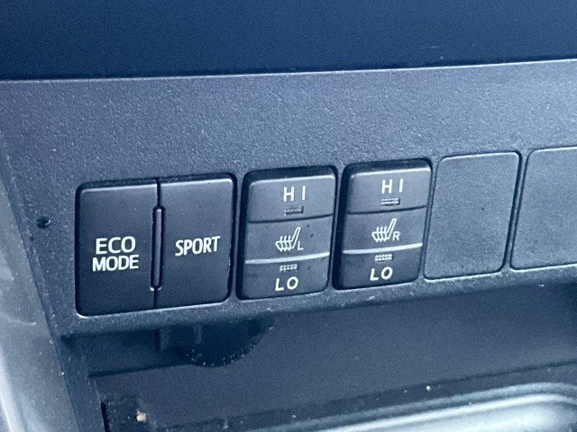 Used 2018 Toyota RAV4 Limited image 25