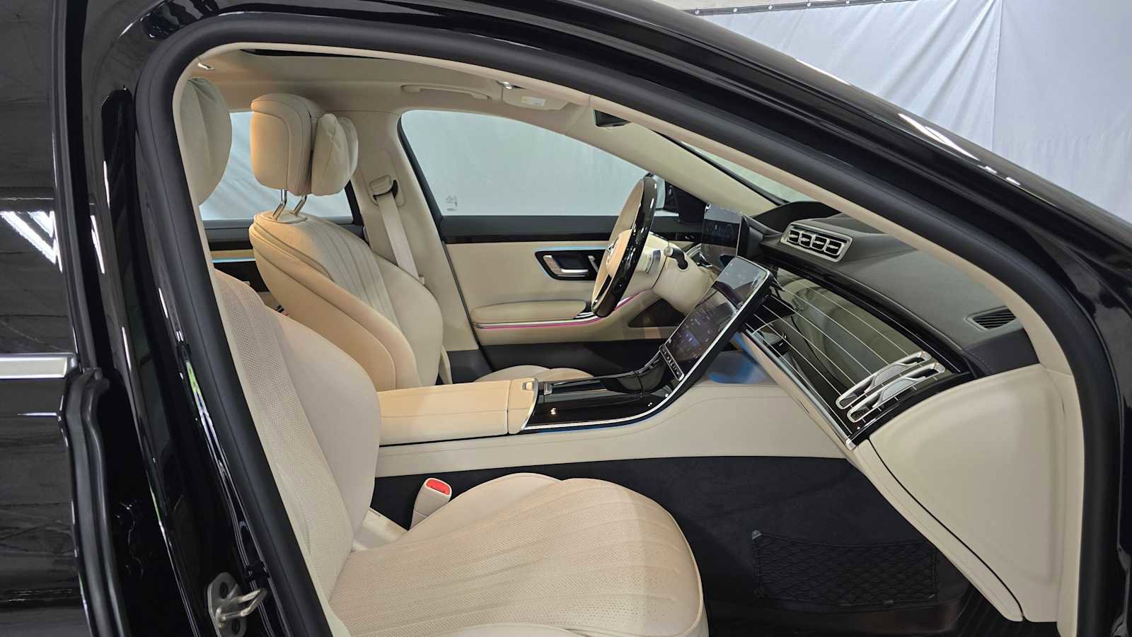 Certified 2026 Mercedes-Benz S 500 4MATIC image 11