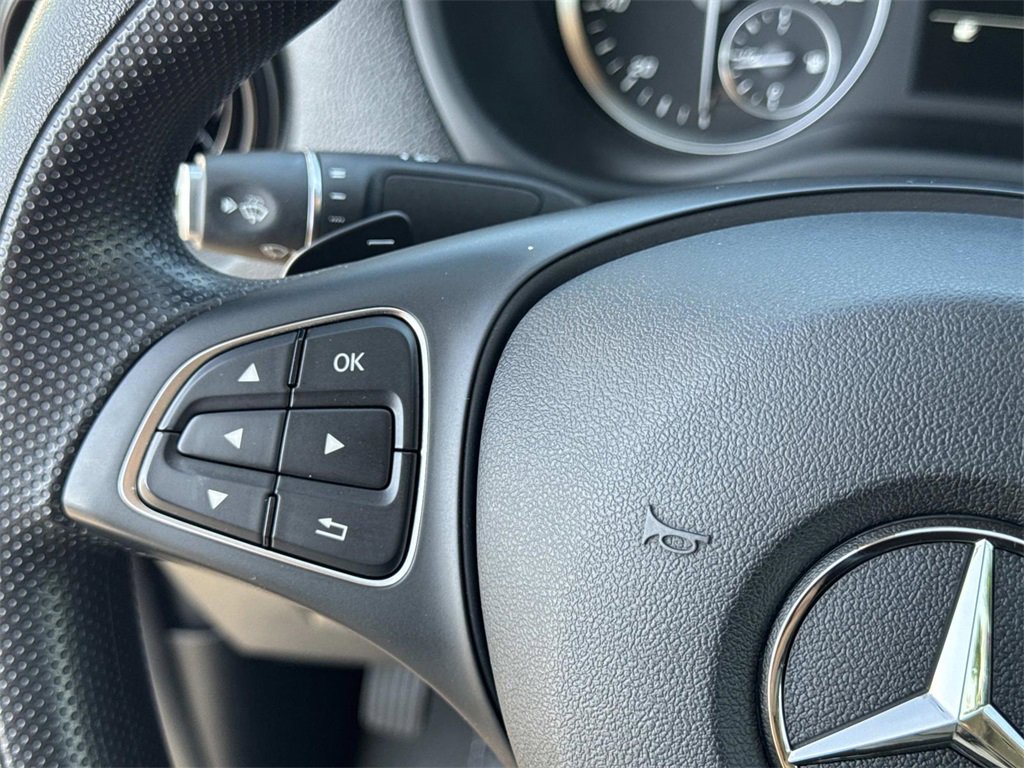 Used 2023 Mercedes-Benz Metris image 25