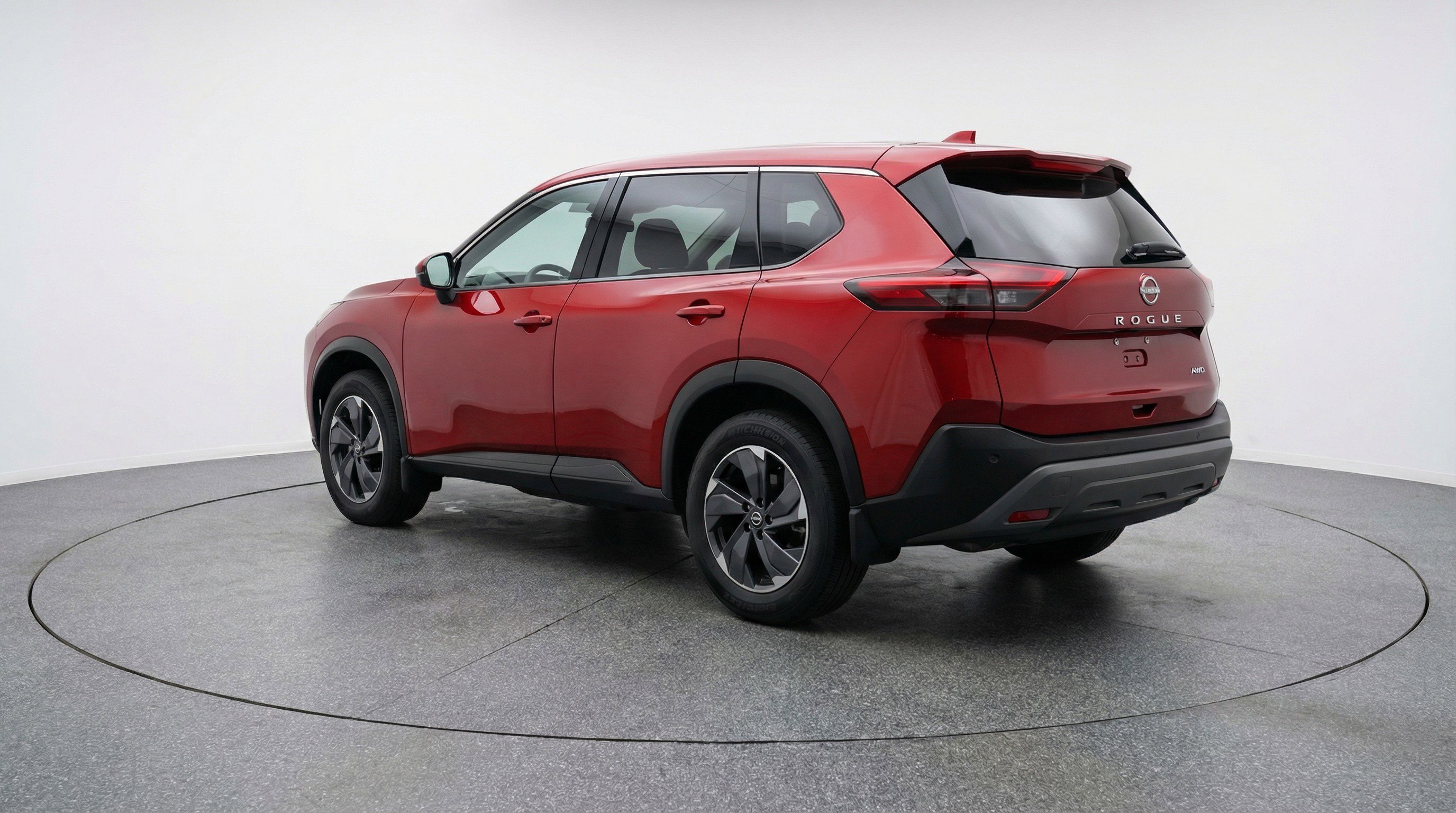 Used 2025 Nissan Rogue SV AWD/4WD image 6