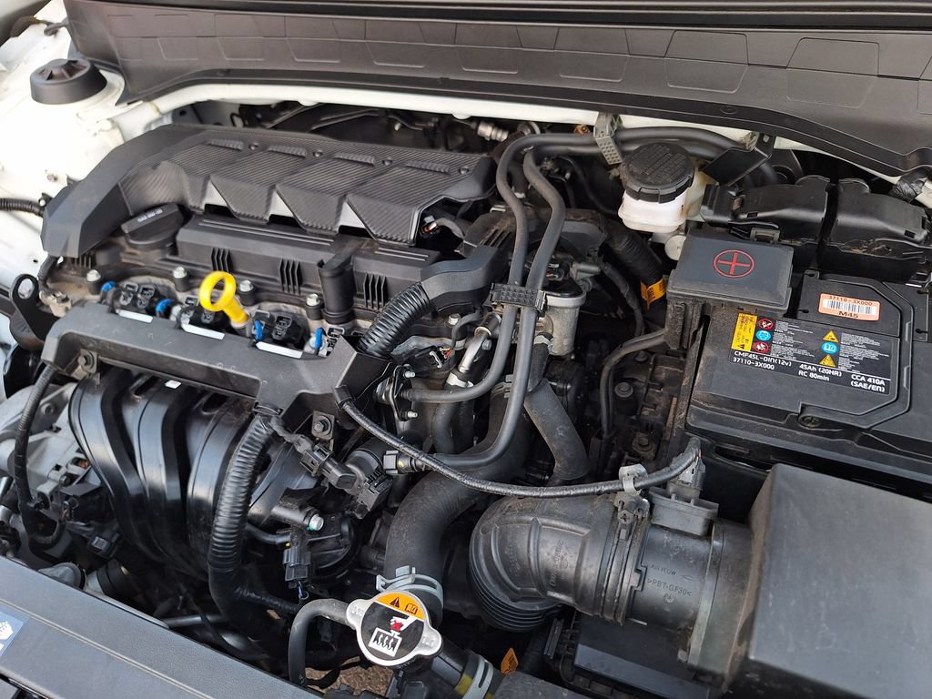 Used 2024 Hyundai Venue Limited FWD image 30