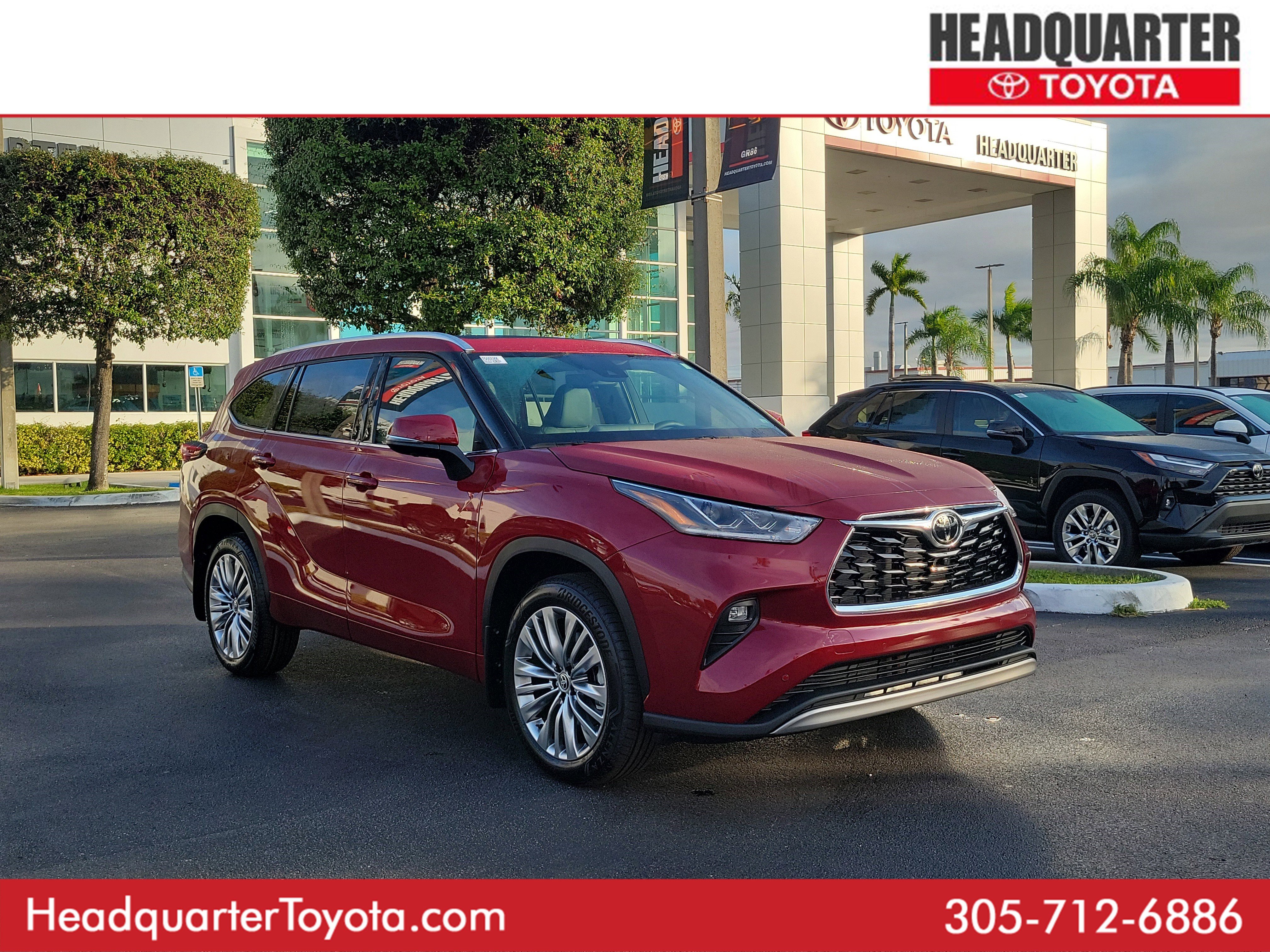 New 2026 Toyota Highlander Platinum AWD/4WD image 1
