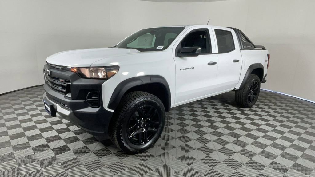 New 2025 Chevrolet Colorado Trail Boss w/ Midnight Edition image 8