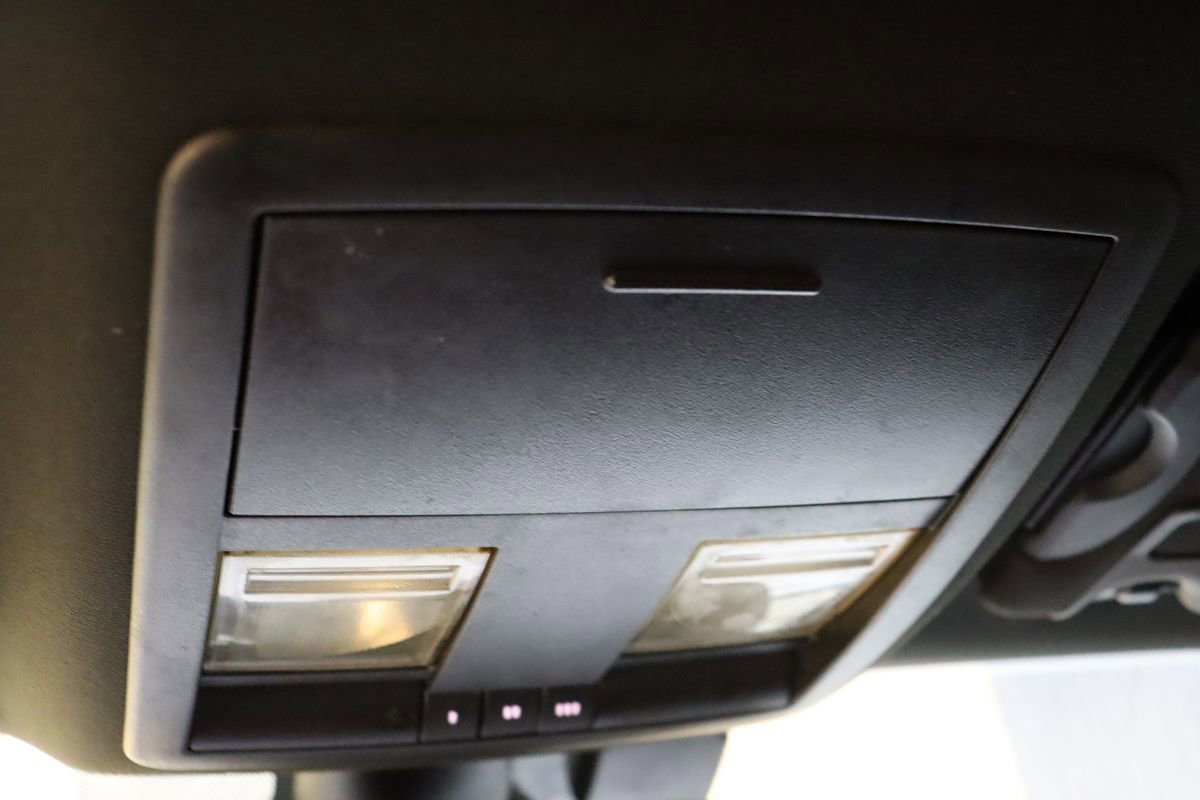 Used 2020 Dodge Challenger SXT w/ Driver Convenience Group image 40