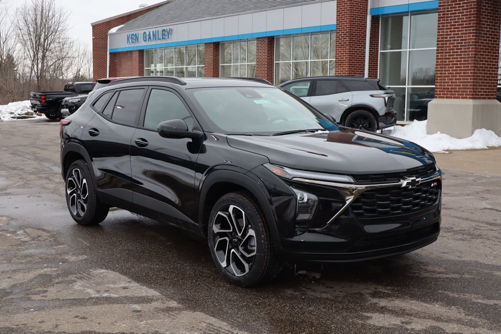 New 2026 Chevrolet Trax RS w/ Sunroof Package image 2