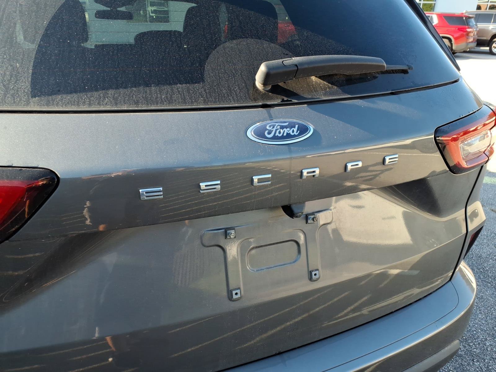 Used 2023 Ford Escape ST-Line w/ Tech Pack #1 FWD image 8