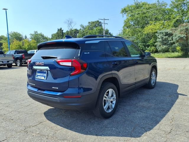 Used 2023 GMC Terrain SLE w/ Driver Convenience Package AWD/4WD image 7