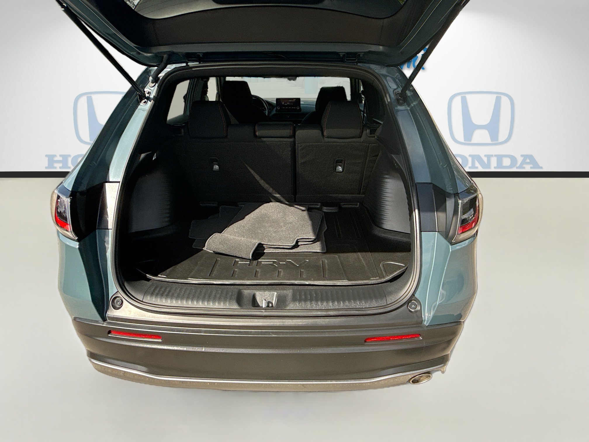 Certified 2025 Honda HR-V Sport image 25