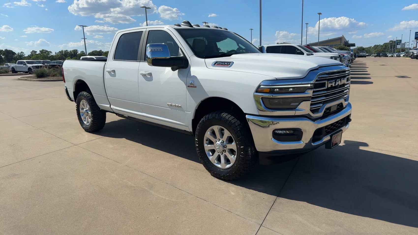 Used 2026 RAM 2500 Laramie AWD/4WD image 3