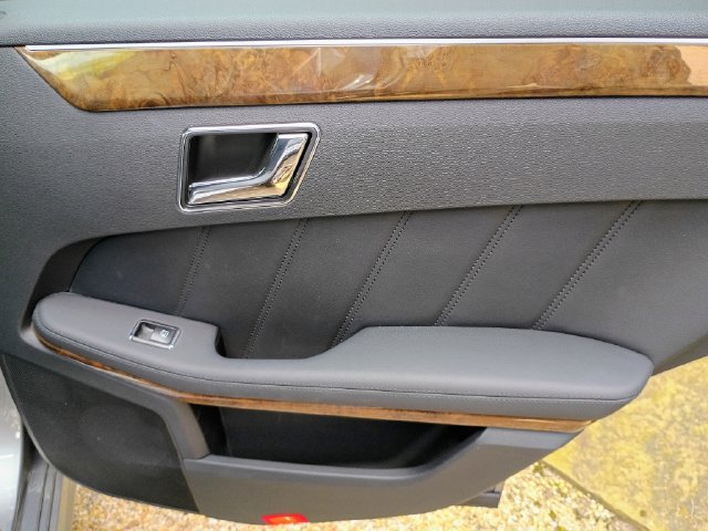 Used 2010 Mercedes-Benz E 350 Sedan image 61