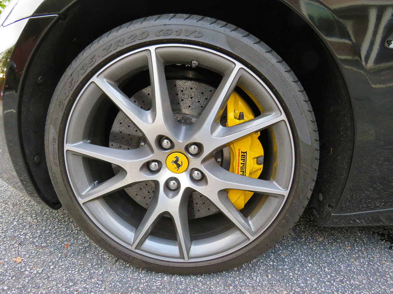 Used 2011 Ferrari California image 58