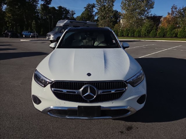 Used 2023 Mercedes-Benz GLC 300 4MATIC w/ Exclusive Trim Package image 6