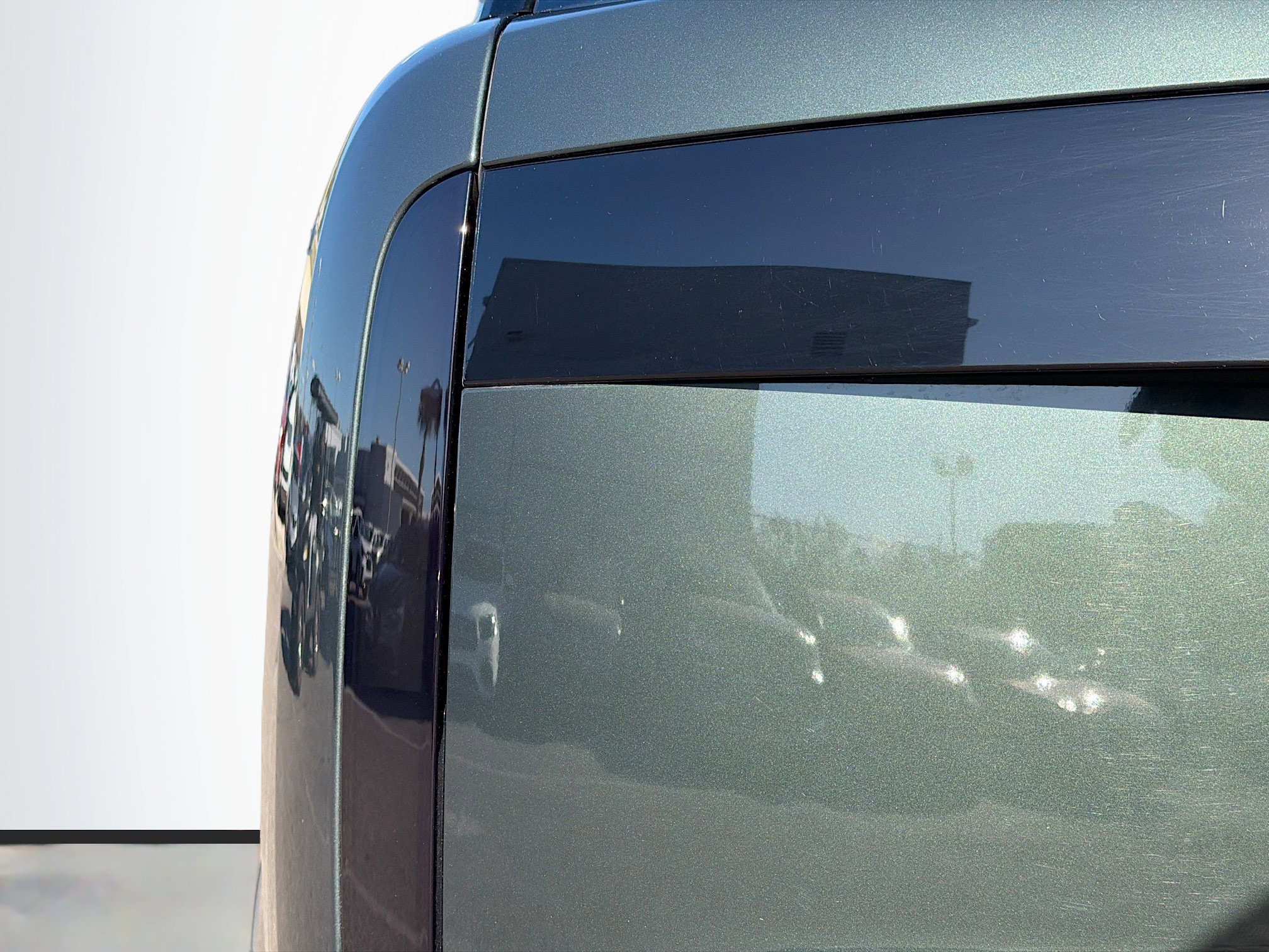 Used 2025 Land Rover Range Rover SE image 10