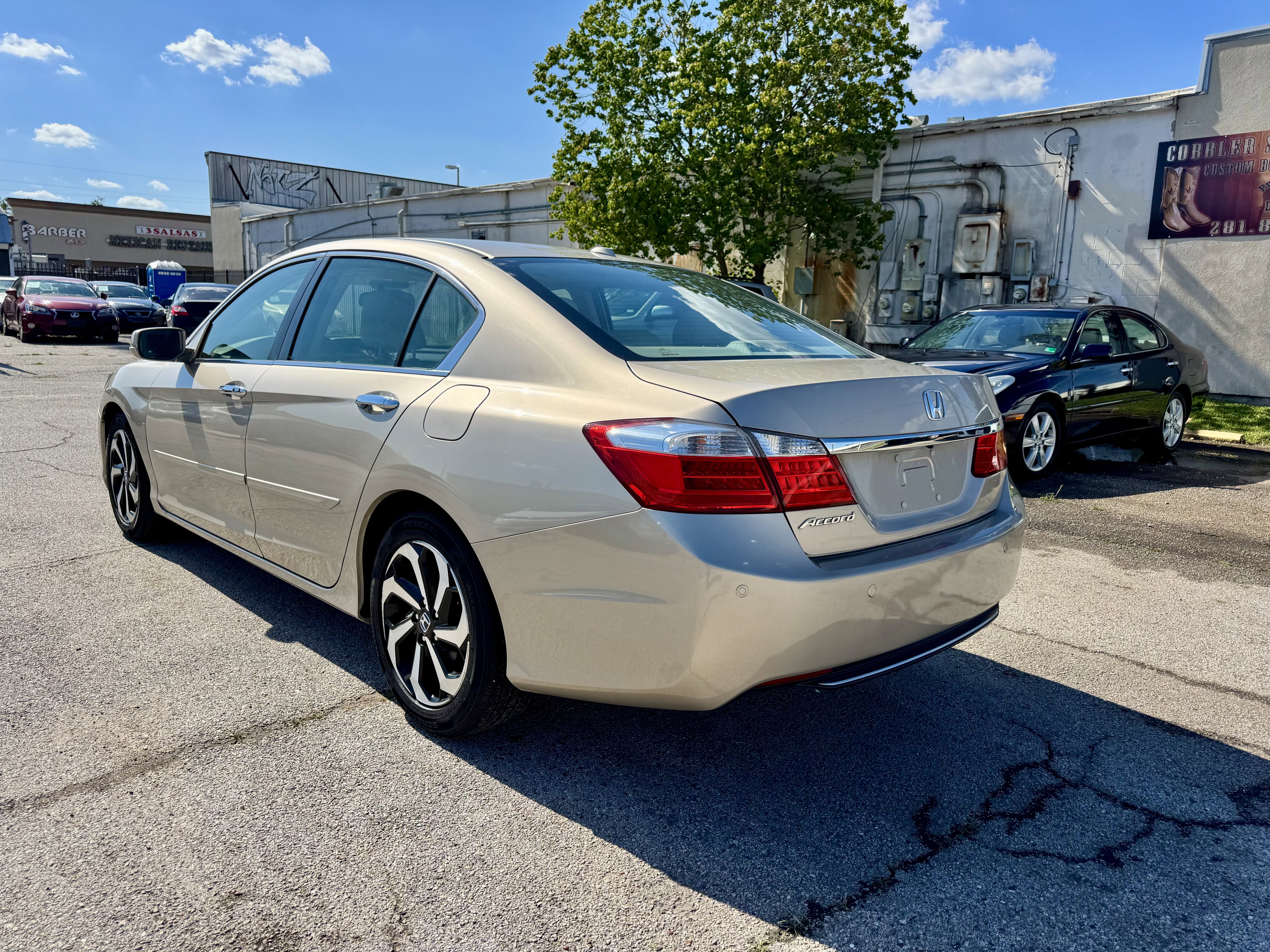 Used 2015 Honda Accord EX-L image 5