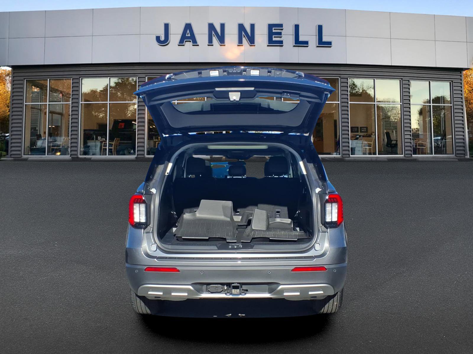 New 2026 Ford Explorer Active w/ Active Comfort Package image 10