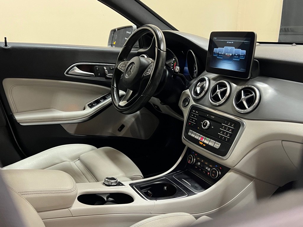 Used 2017 Mercedes-Benz CLA 250 image 15
