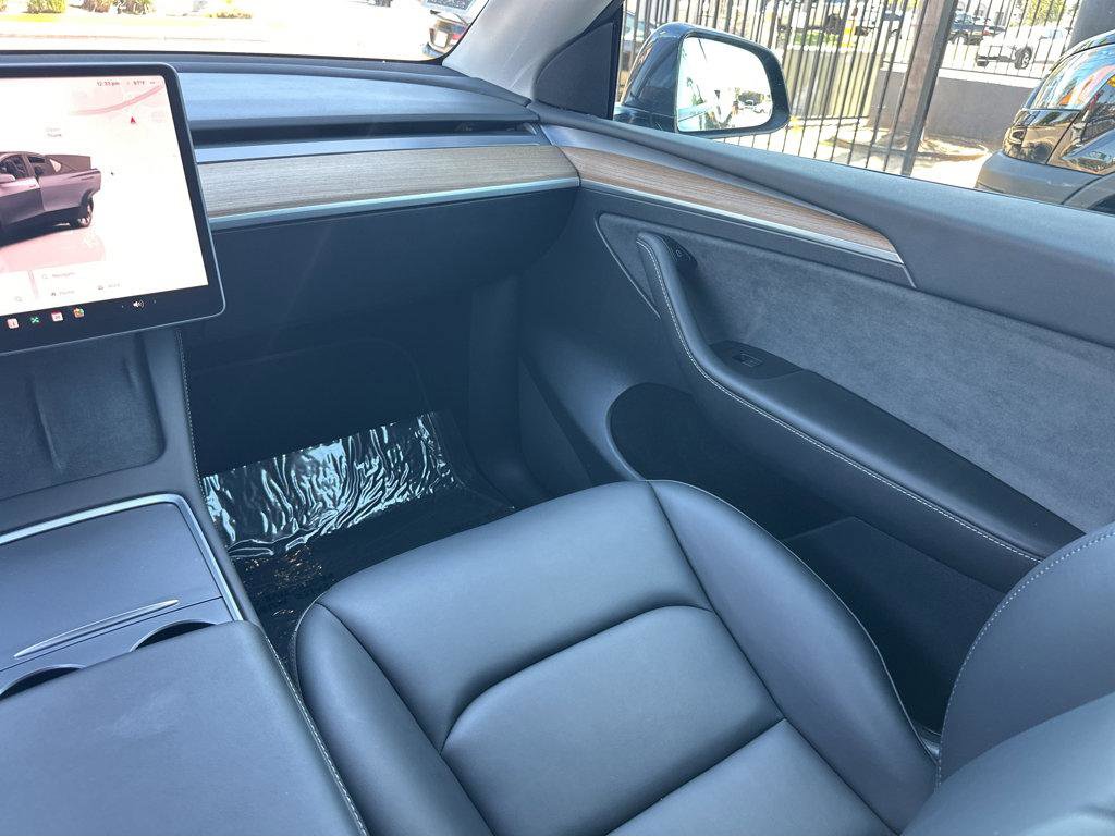 Used 2023 Tesla Model Y Long Range AWD/4WD image 18