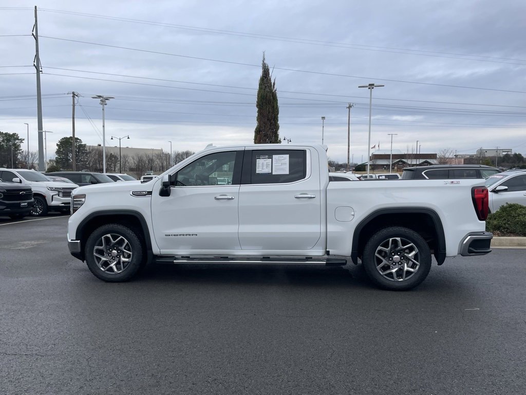 Used 2023 GMC Sierra 1500 SLT w/ SLT Premium Package image 4