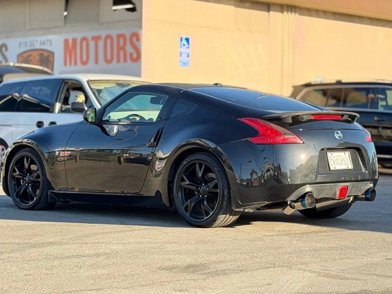 Used 2015 Nissan 370Z Touring RWD image 11