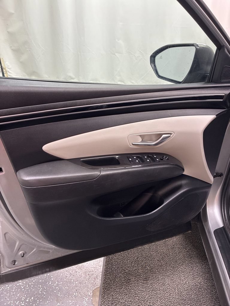 Used 2022 Hyundai Tucson SEL w/ Cargo Package AWD/4WD image 12
