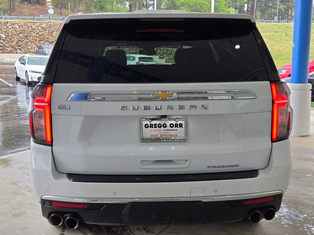 Used 2023 Chevrolet Suburban Premier AWD/4WD image 4
