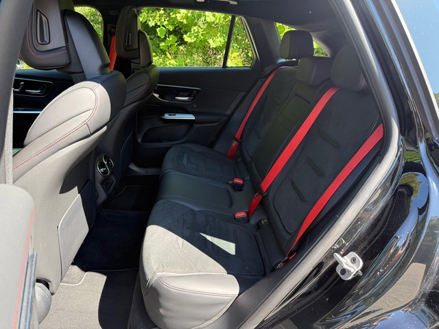 Used 2025 Mercedes-Benz GLC 43 AMG 4MATIC image 17