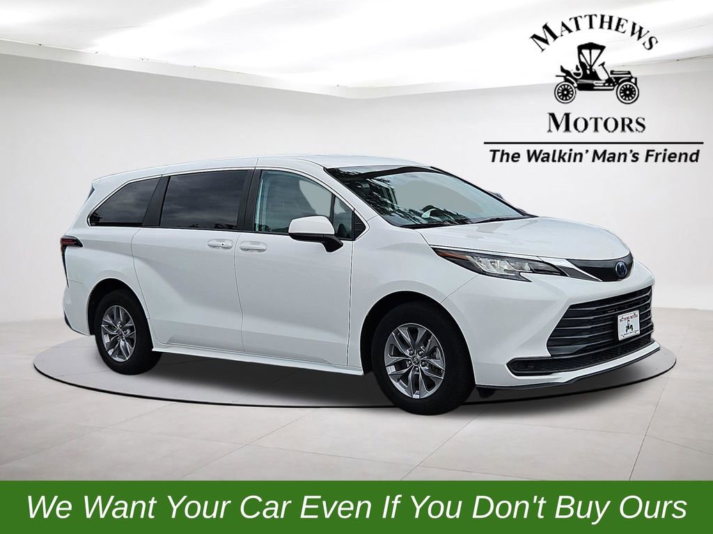 Used 2022 Toyota Sienna LE