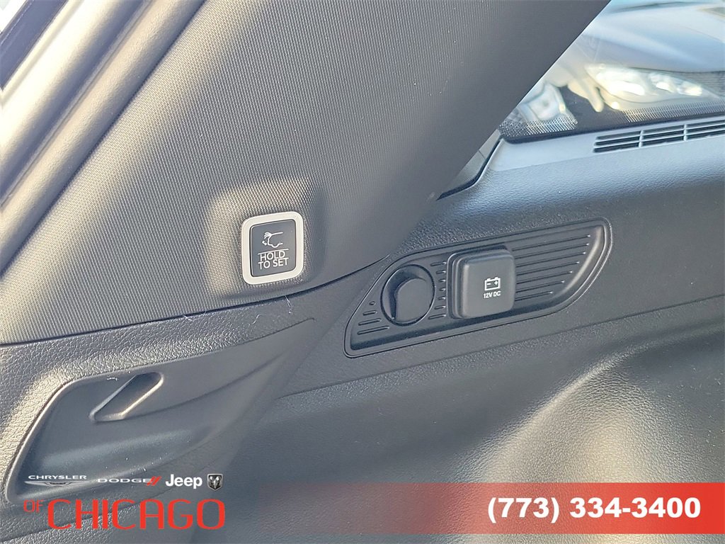 New 2026 Jeep Grand Cherokee Laredo image 9