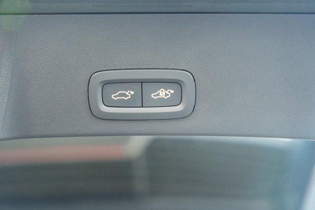 New 2026 Volvo XC40 B5 Ultra w/ Protection Package Premier image 10