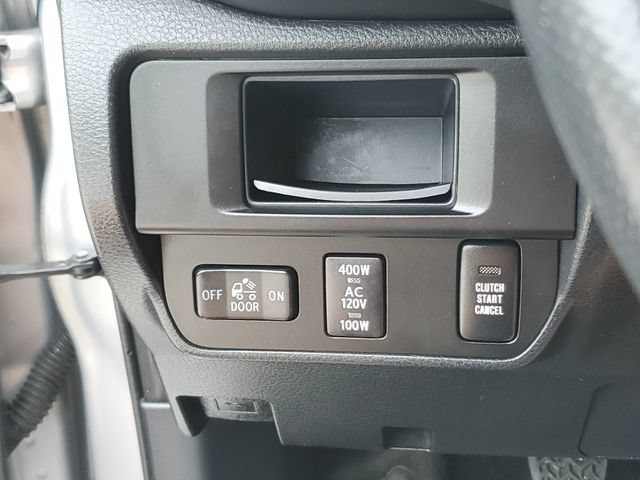 Used 2016 Toyota Tacoma TRD Sport w/ Towing Package AWD/4WD image 23