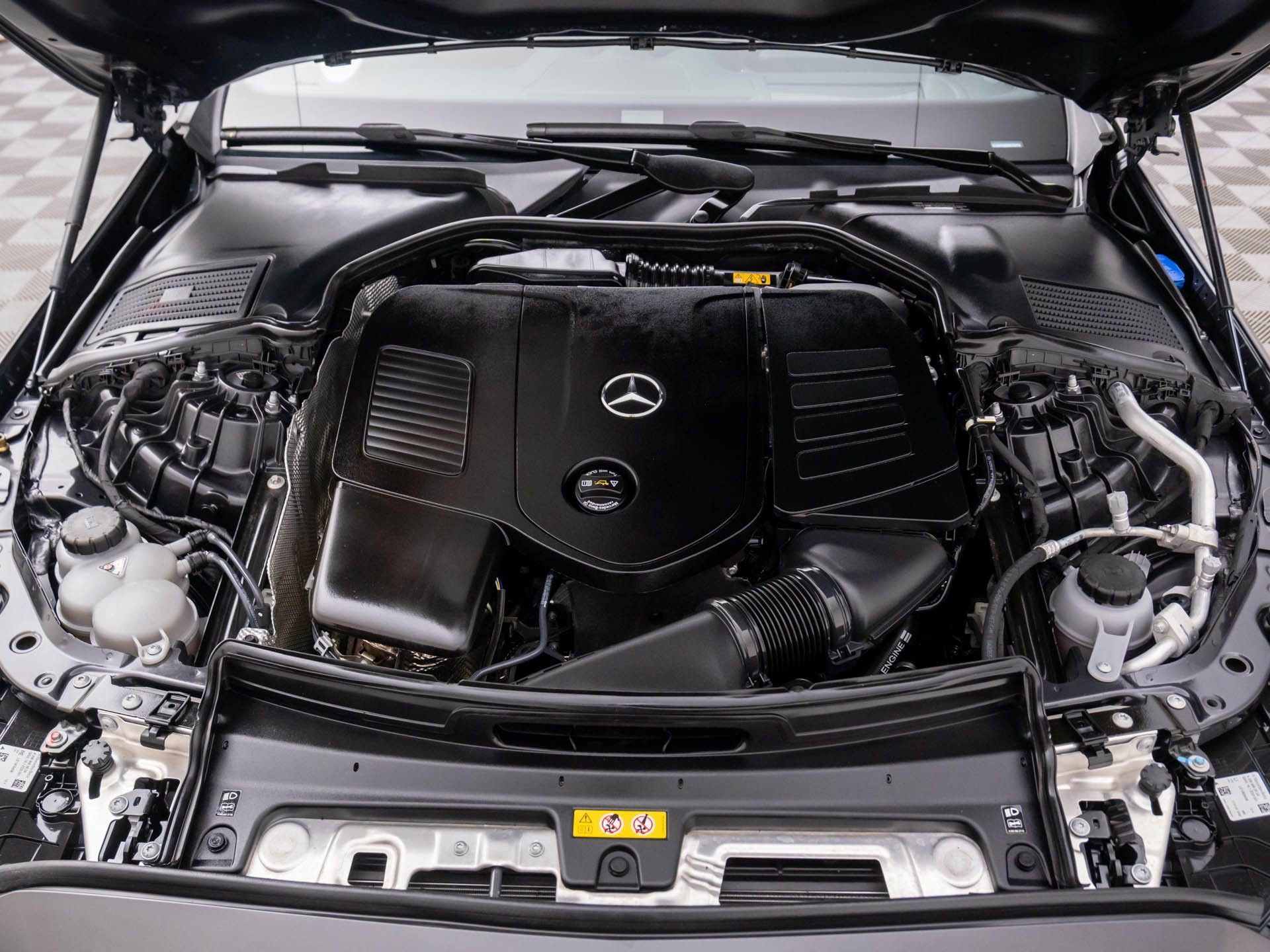 Used 2024 Mercedes-Benz C 300 Sedan image 28