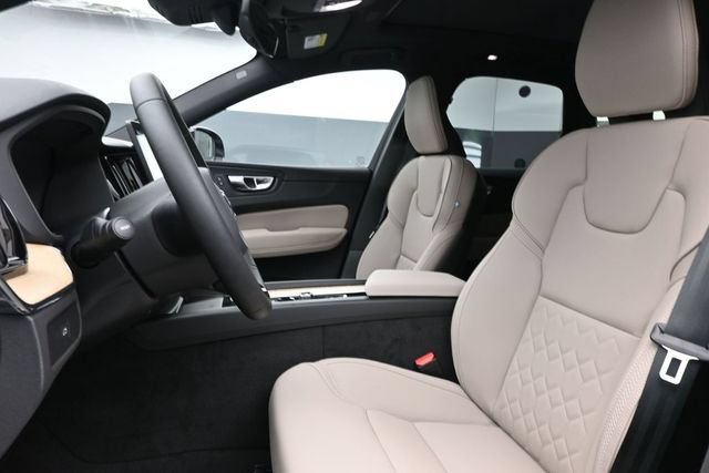 New 2026 Volvo XC60 B5 Plus w/ Protection Package Premier AWD/4WD image 10